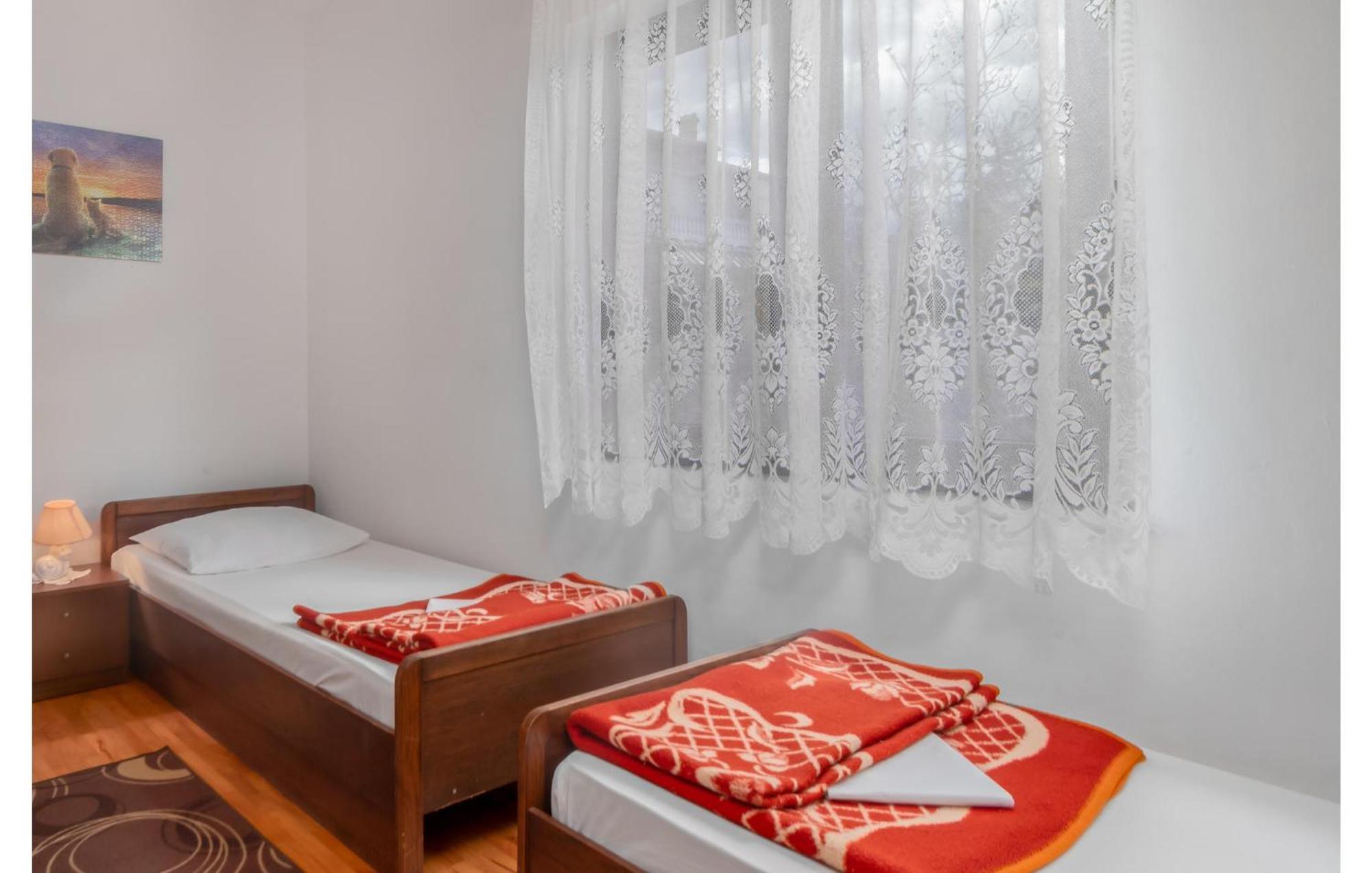 3 Bedroom Awesome Apartment In Novi Vinodolski Exterior photo