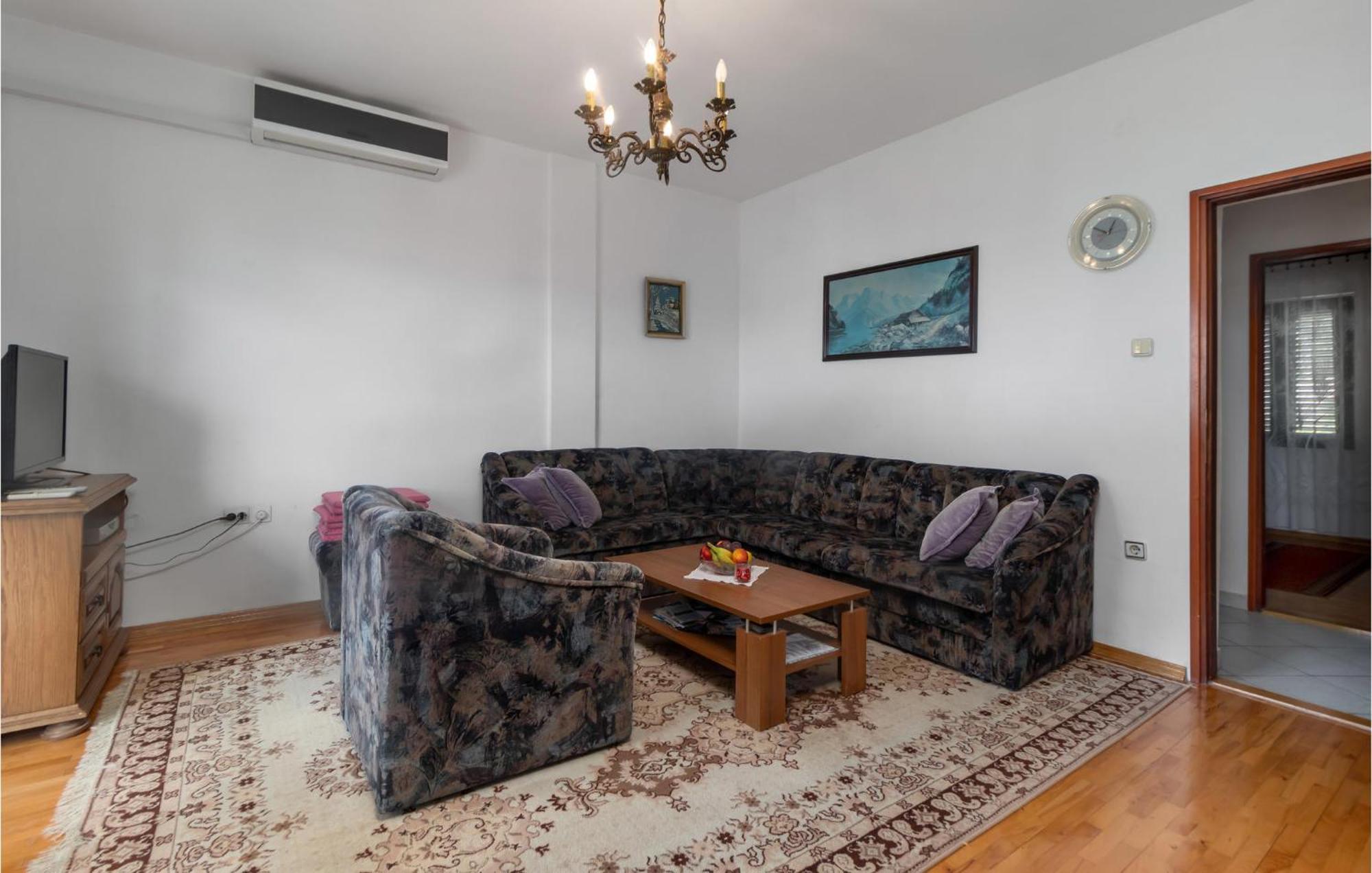 3 Bedroom Awesome Apartment In Novi Vinodolski Exterior photo